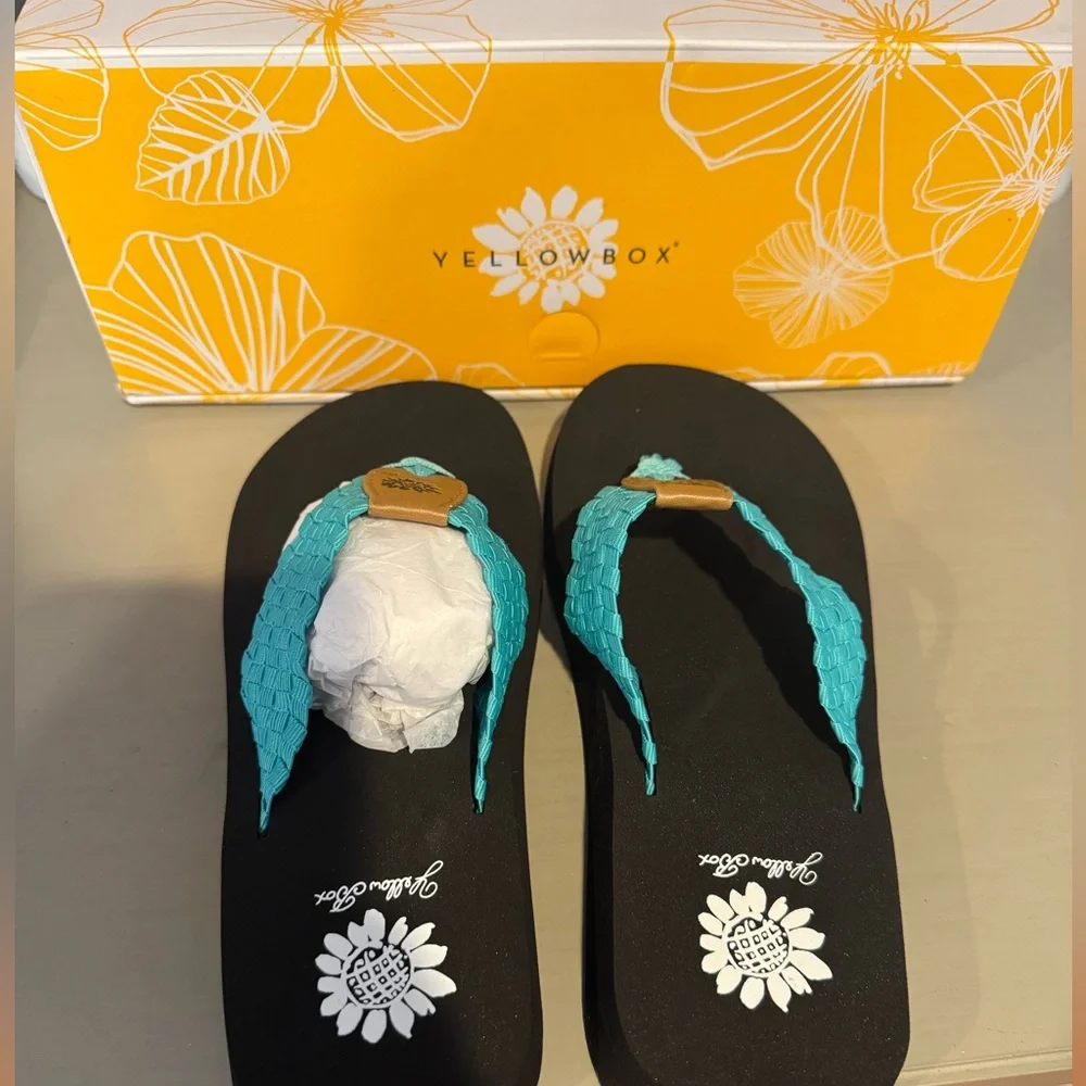 Yellow box Flip Flops size 6 brand new - Picture 1 of 3
